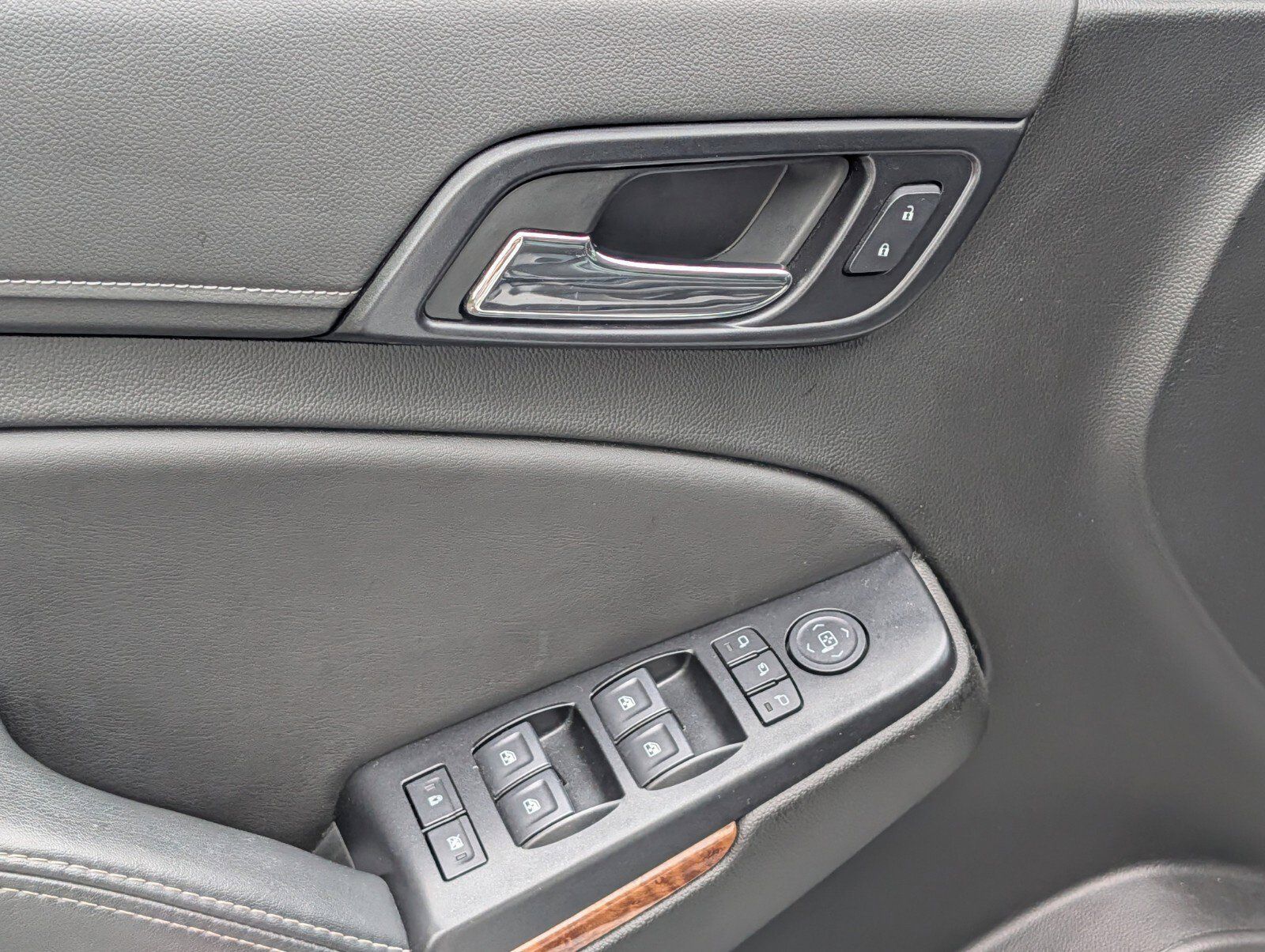 Used 2019 Chevrolet Tahoe Premier AWD/4WD image 37