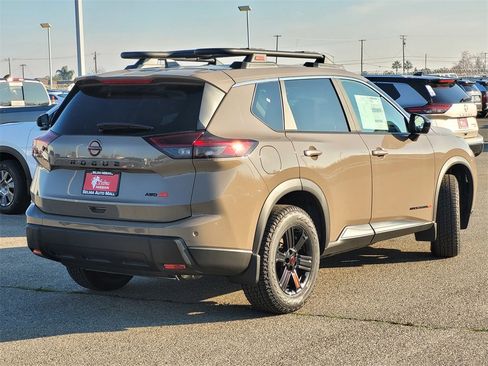 New 2026 Nissan Rogue SV image 4