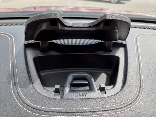 Used 2014 Jeep Cherokee Limited FWD image 32