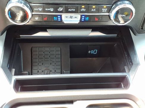 Used 2024 Ford F250 Limited w/ FX4 Off-Road Package AWD/4WD image 19