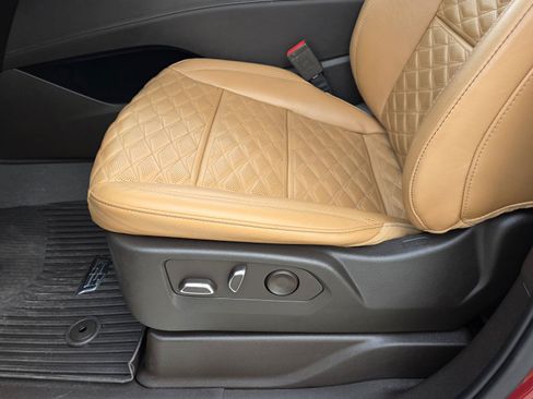 Certified 2023 Cadillac Escalade Premium Luxury RWD image 20