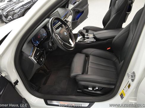 Used 2020 BMW 530e image 14