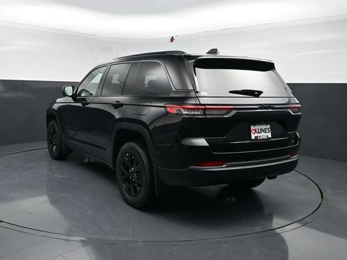 New 2026 Jeep Grand Cherokee Altitude AWD/4WD image 7