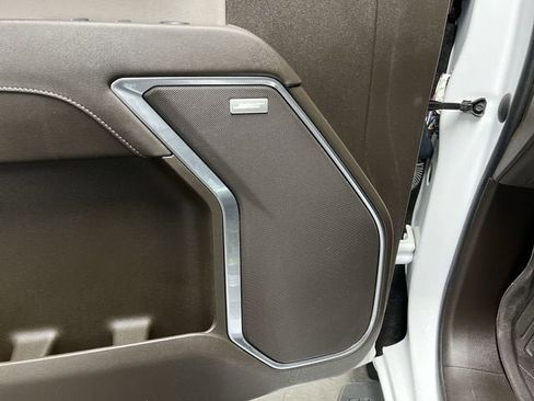 Certified 2022 GMC Sierra 1500 SLT w/ SLT Convenience Package image 24