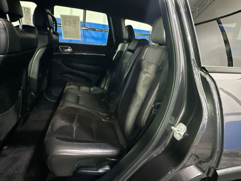 Used 2017 Jeep Grand Cherokee Trailhawk image 31