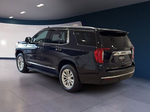 Used 2024 GMC Yukon SLT w/ SLT Luxury Package AWD/4WD image 5