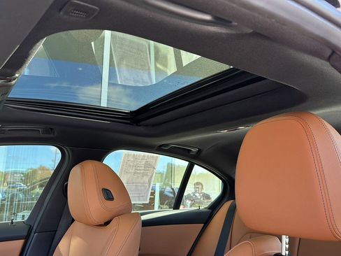 Certified 2025 BMW 330i Sedan w/ Premium Package image 26