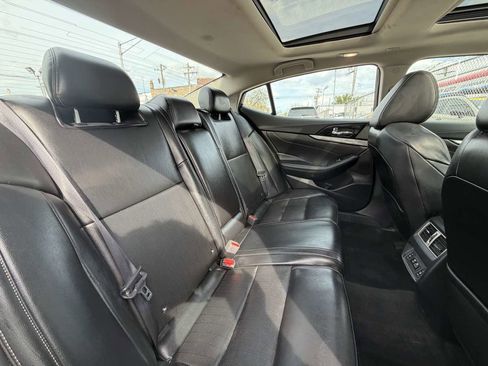 Used 2022 Nissan Maxima SL image 29