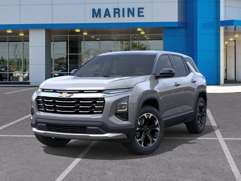 New 2027 Chevrolet Equinox LT FWD image 6