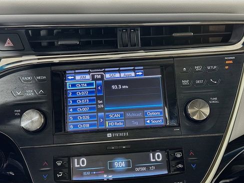 Used 2013 Toyota Avalon Limited image 18