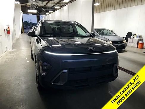 Used 2025 Hyundai Kona SEL AWD/4WD image 23