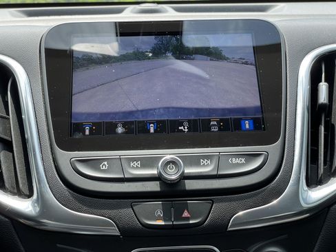 Used 2024 Chevrolet Equinox LT FWD image 24