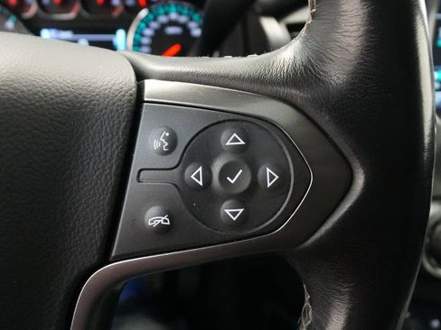 Used 2020 Chevrolet Suburban LT image 42