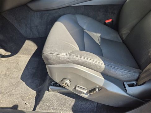 Certified 2025 Volvo XC90 T8 Plus w/ Protection Package Premier image 27