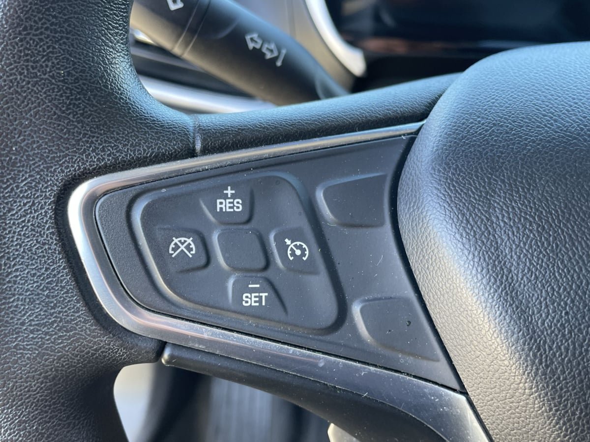 Used 2018 Chevrolet Volt LT FWD image 8