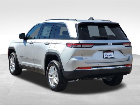 New 2026 Jeep Grand Cherokee Laredo image 7