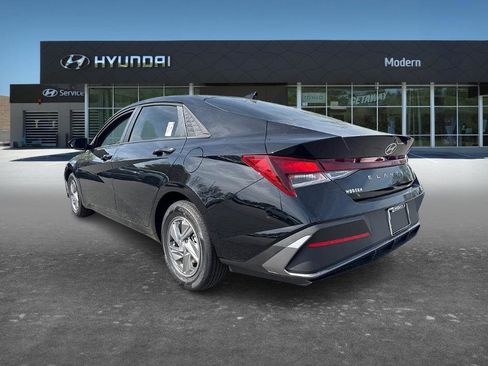 New 2026 Hyundai Elantra SE image 4