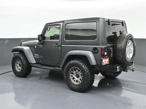 Used 2018 Jeep Wrangler Sport AWD/4WD image 23