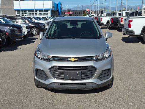 Used 2017 Chevrolet Trax LS w/ LPO, Cargo Package AWD/4WD image 9