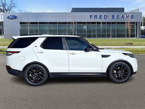 Used 2018 Land Rover Discovery SE image 8