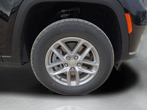 New 2025 Jeep Grand Cherokee L Laredo RWD image 33