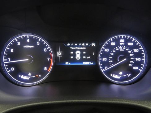 Used 2017 Genesis G80 3.8 RWD image 16