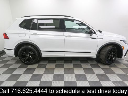 Certified 2024 Volkswagen Tiguan SE R-Line image 10