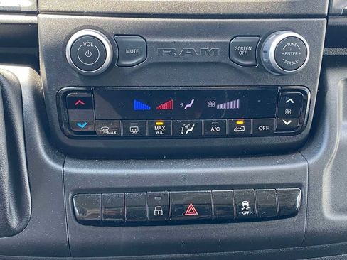 Used 2025 RAM ProMaster 2500 w/ U-Haul Equipment Group FWD image 30