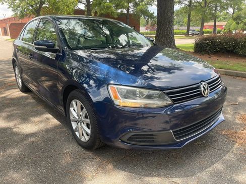 Used 2013 Volkswagen Jetta SE FWD image 6