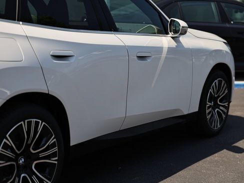 New 2026 BMW X3 xDrive30i w/ Premium Package AWD/4WD image 8