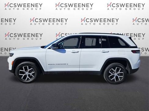 Used 2024 Jeep Grand Cherokee Limited image 2