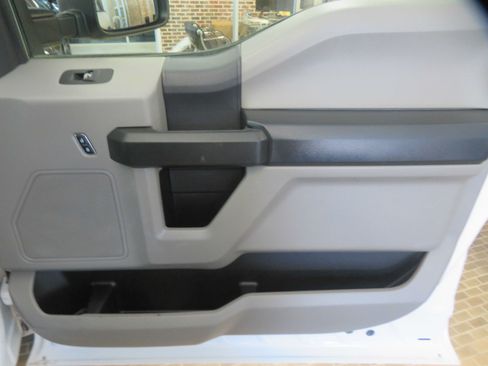Used 2022 Ford F350 XL w/ Power Equipment Group AWD/4WD image 24