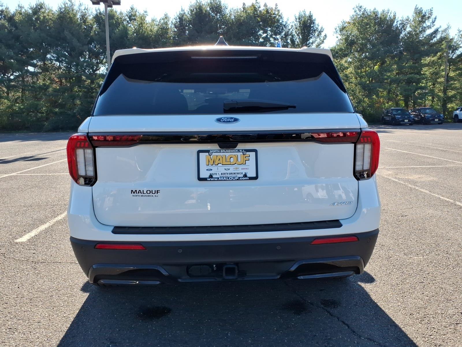 Used 2026 Ford Explorer ST-Line w/ ST-Line Street Pack AWD/4WD image 5
