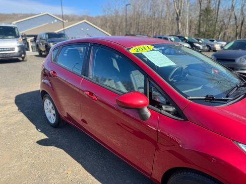 Used 2011 Ford Fiesta SE w/ 202A Rapid Spec Order Code image 11