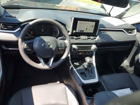 Used 2025 Toyota RAV4 XLE Premium w/ Weather Package AWD/4WD image 7