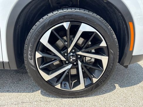 Used 2024 Mitsubishi Outlander SE FWD image 41