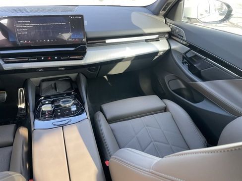 Certified 2026 BMW 530i xDrive w/ M Sport Package image 12