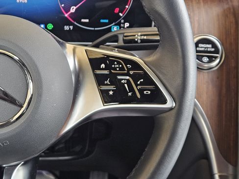 Used 2025 Mercedes-Benz GLC 300 image 29