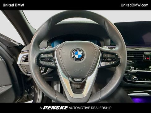 Used 2023 BMW 530i w/ Convenience Package image 6
