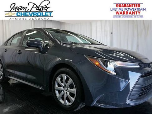 Used 2024 Toyota Corolla LE FWD image 1