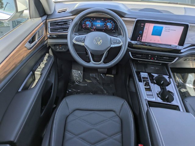 New 2026 Volkswagen Atlas SE FWD image 17