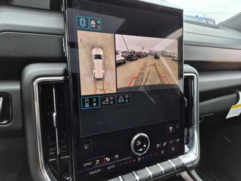 New 2026 GMC Yukon Denali w/ Sun & Power Step Package image 23