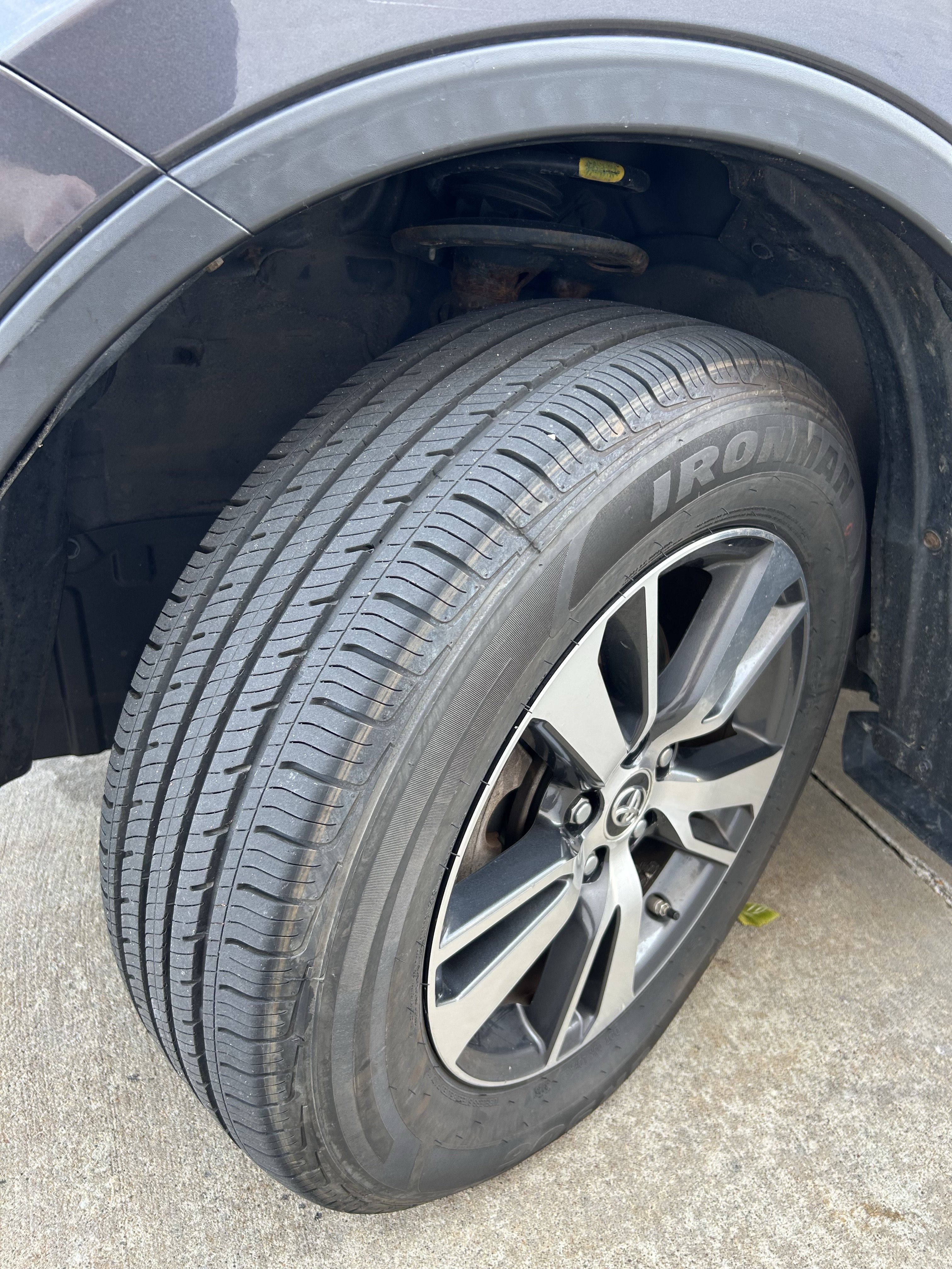 Used 2018 Toyota RAV4 XLE AWD/4WD image 10