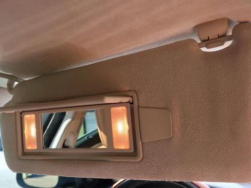 Used 2017 Jaguar XJ L Portfolio image 39