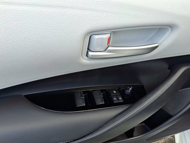 Certified 2024 Toyota Corolla SE FWD image 13