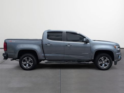 Used 2019 Chevrolet Colorado Z71 AWD/4WD image 6
