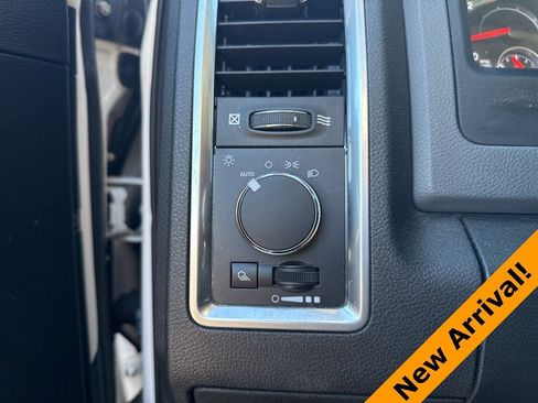Used 2019 RAM 1500 Classic SLT image 12