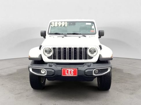 Certified 2025 Jeep Wrangler Unlimited Sahara AWD/4WD image 8