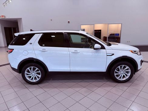 Used 2016 Land Rover Discovery Sport HSE image 16