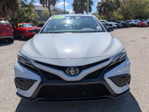 Used 2023 Toyota Camry SE image 9